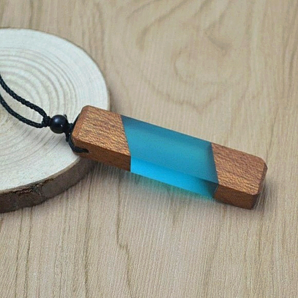 🚨SALE🚨 $24 Wood and Frost Water Pendant - Picture 2 of 2